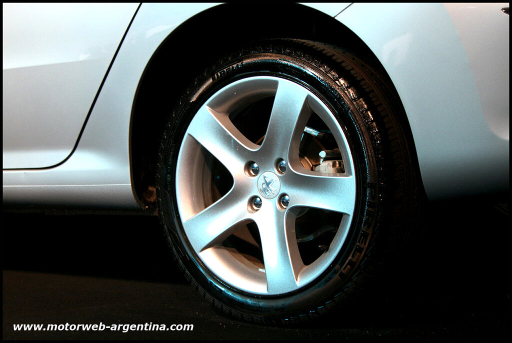 2010-11-05 Presentacion Peu 408 - 018