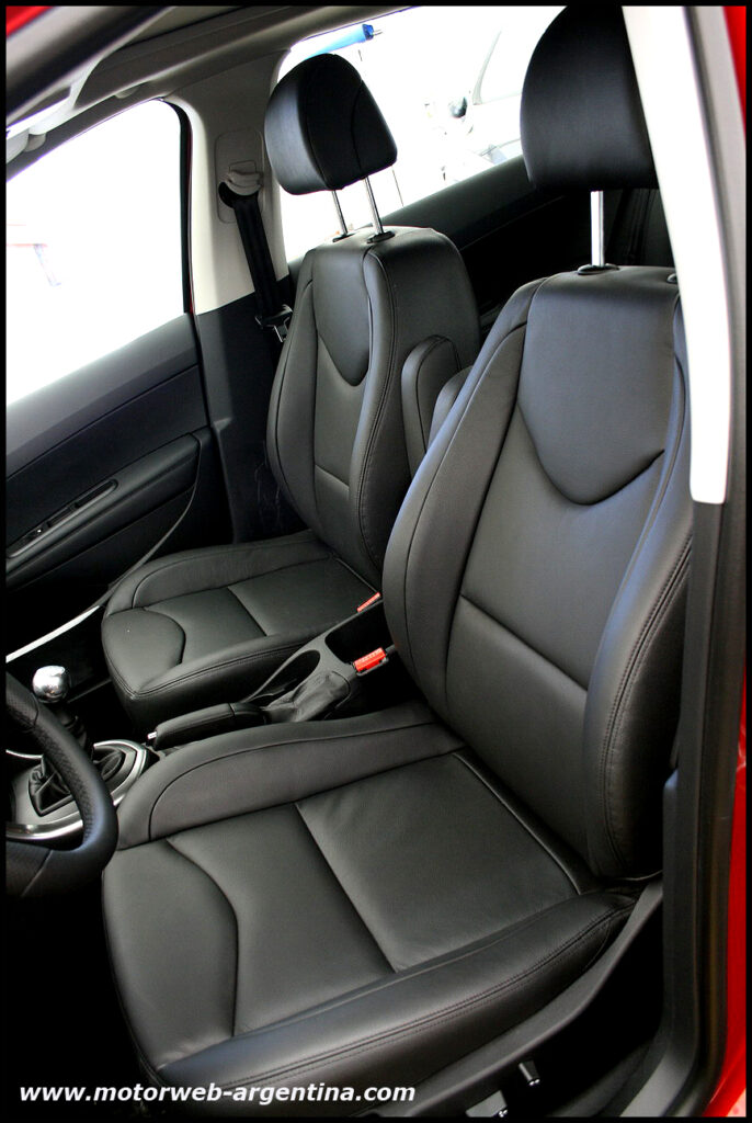 2010-11-05 Presentacion Peu 408 - 089