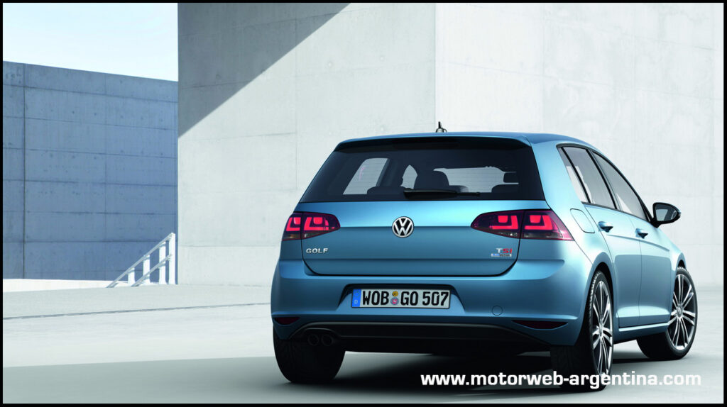 DB2012AU00886_medium