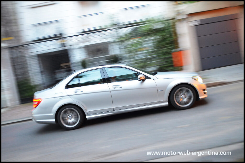 Mercedes C250 Avantgarde - 0030