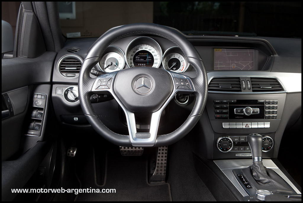 Mercedes-C250-Avantgarde-0053