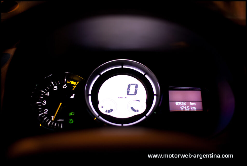 2013-04-19 TEST Renault Fluence GT 207