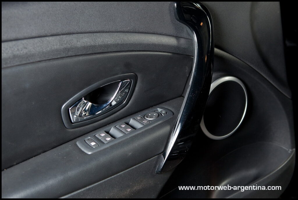 2013-04-19 TEST Renault Fluence GT 217