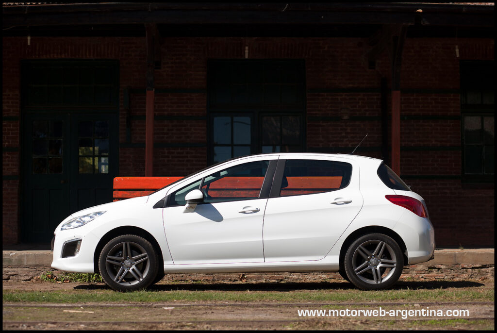 2013-04-14 TEST Peugeot 308 Sport 122