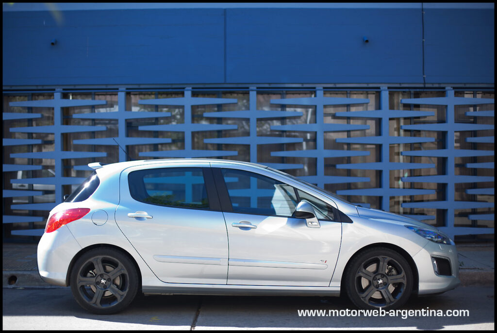 2013-05-04 TEST Peugeot 308 GTI 013
