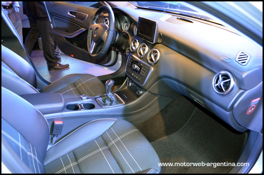 2013-05-14 PRES Mercedes Clase A - 511