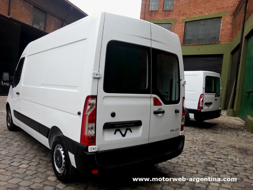 2013-05-22 PRES Renault Master 2013 - 02