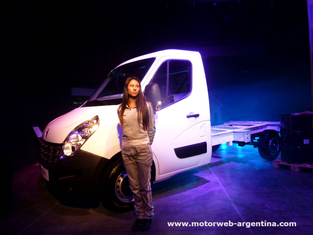 2013-05-22 PRES Renault Master 2013 - 03
