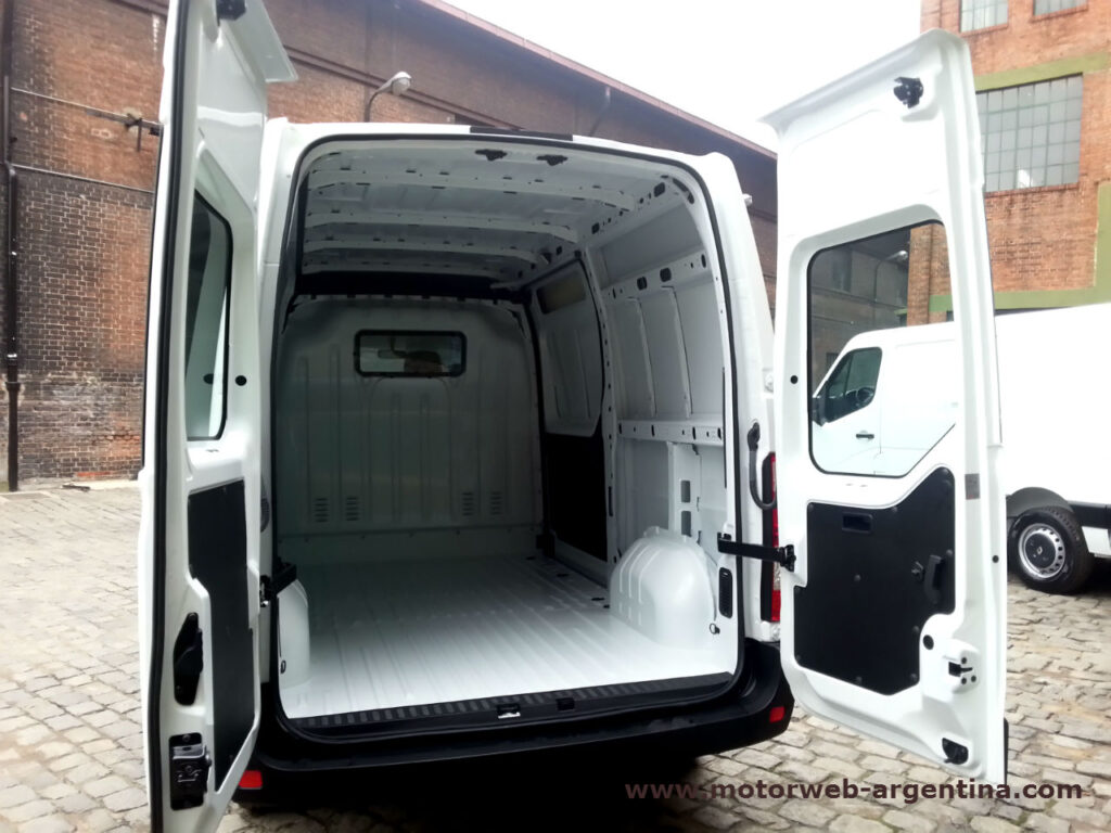 2013-05-22 PRES Renault Master 2013 - 05