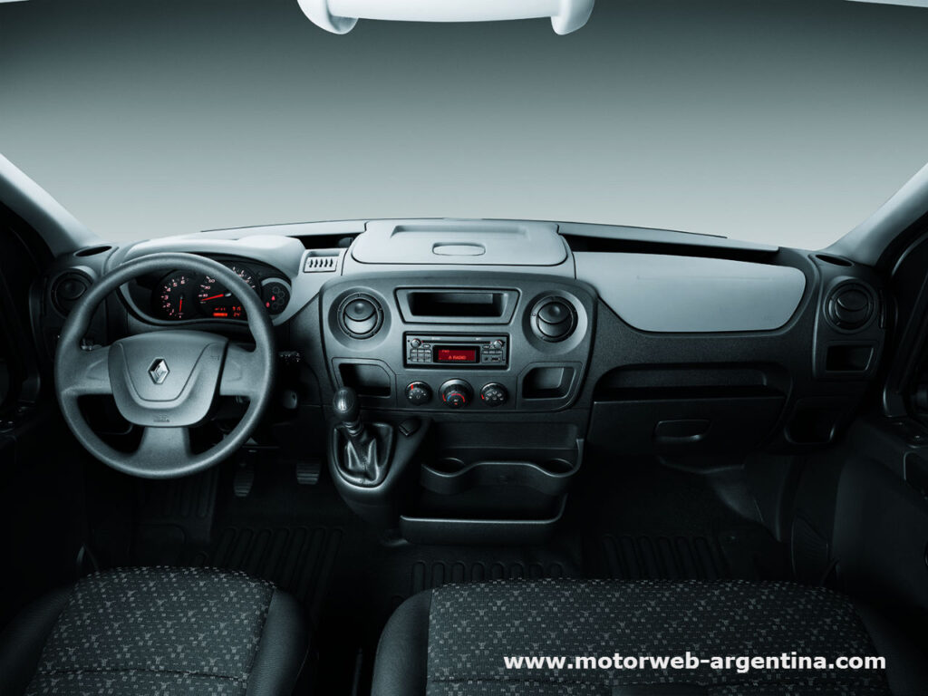 2013-05-22 PRES Renault Master 2013 - 08