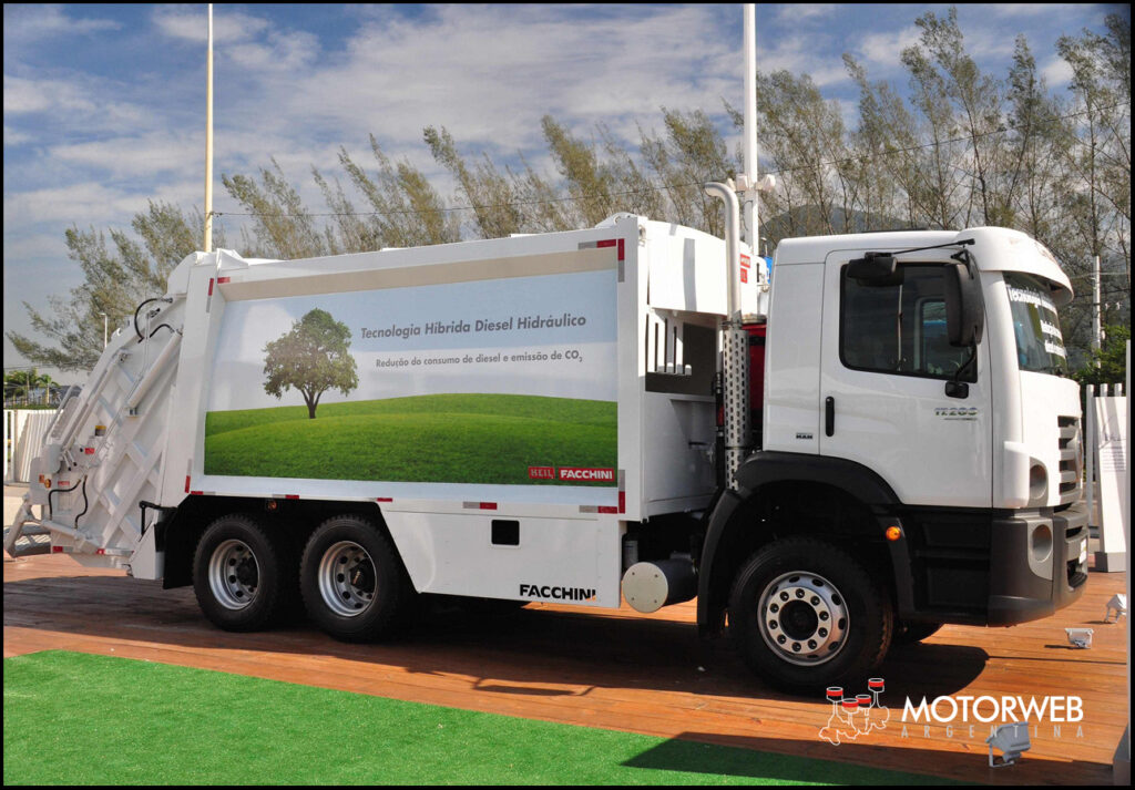 Volkswagen Constellation 17.280 6x2 Hibrido 2 copy