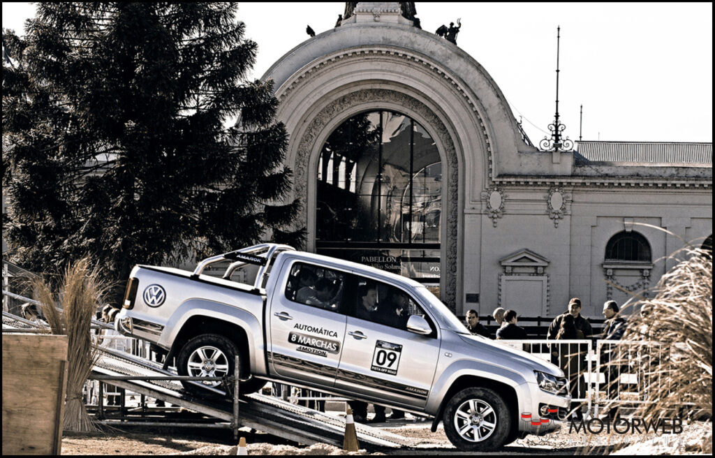 AMAROK_Pista Salon BA 01 copy