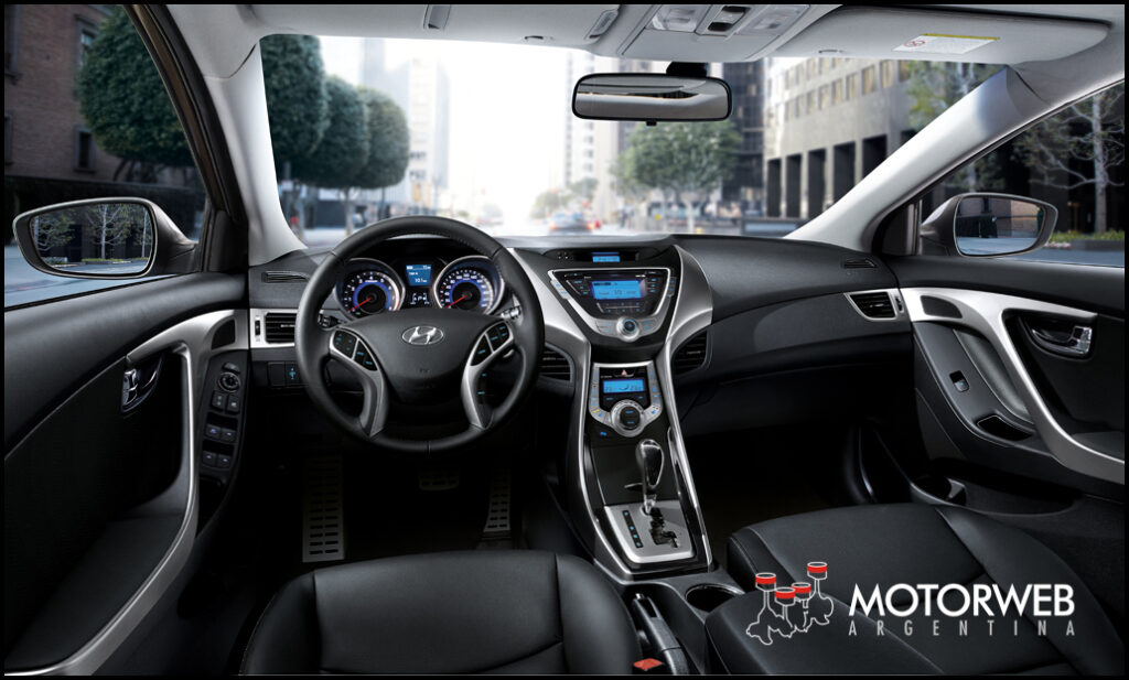 Hyundai Elantra 2013 Motorweb Argentina 07