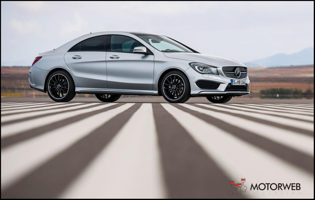 2013-11 Mercedes CLA Motorweb Argentina 09