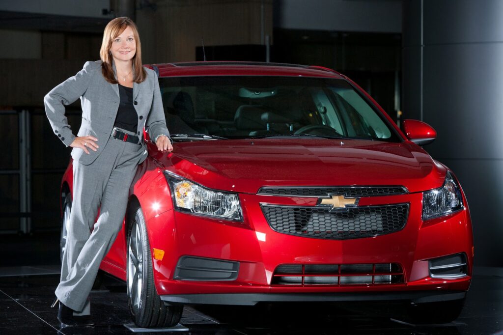 Mary Barra y Chevrolet Cruze