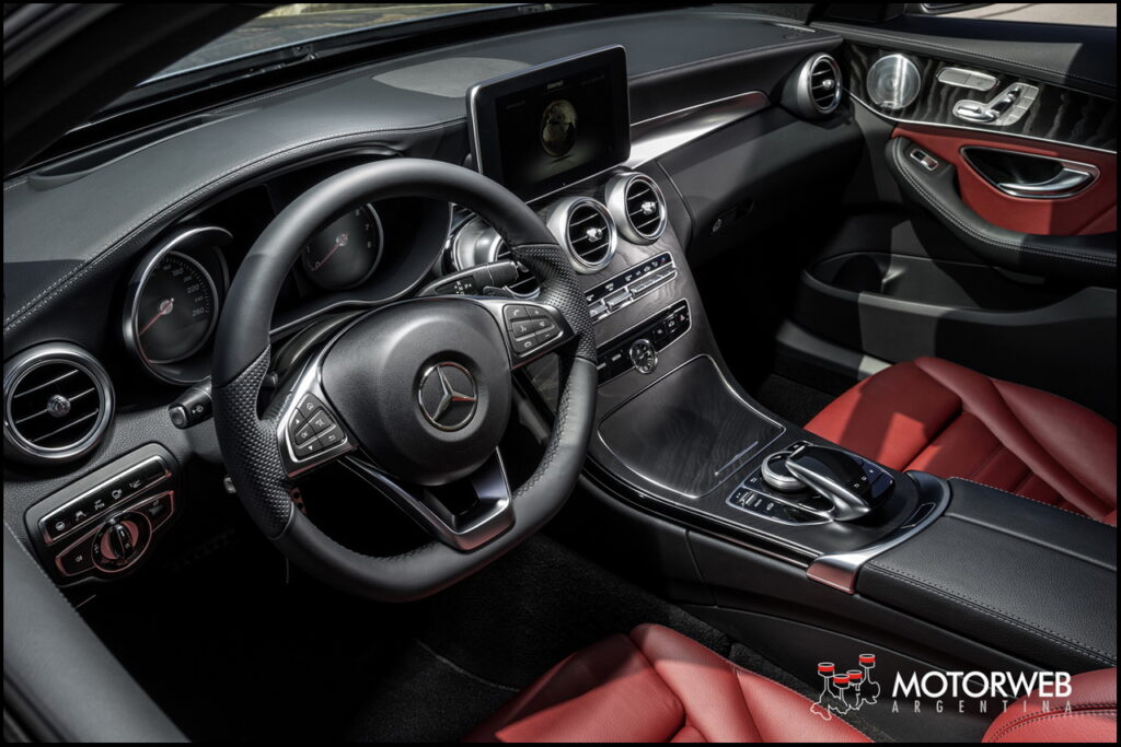 Mercedes-Benz C250, AMG Line, Avantgarde, Diamantsilber metallic