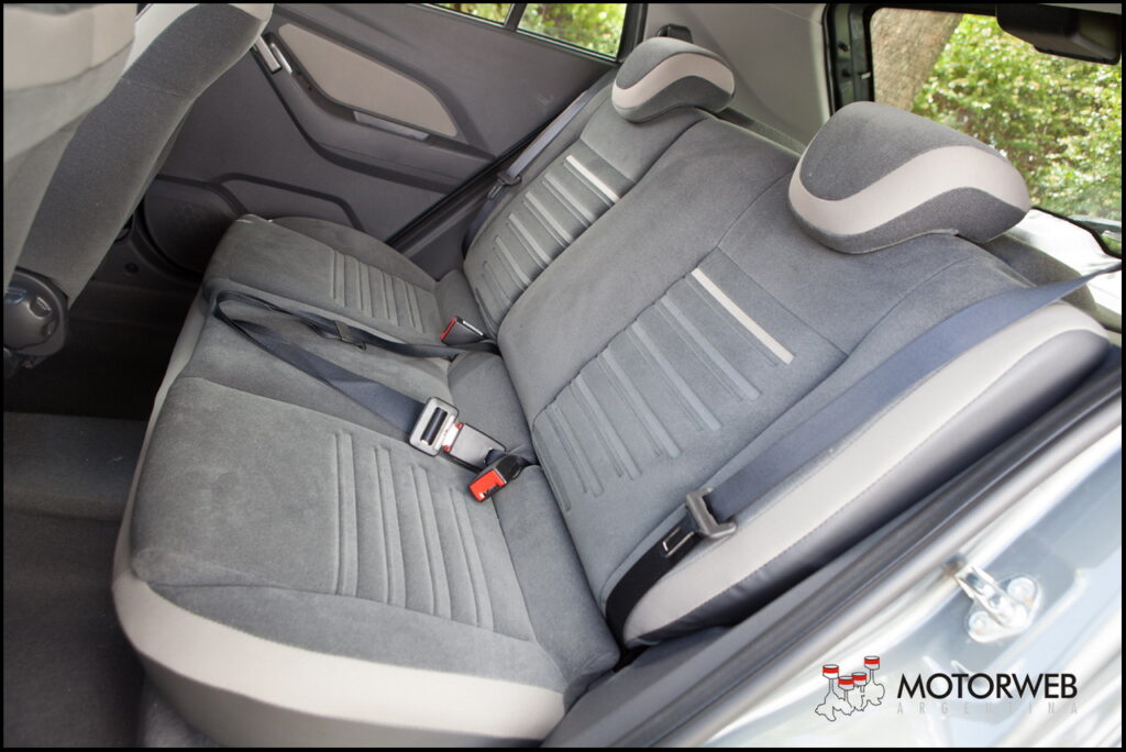 2014-02 TEST Chevolet Agile Motorweb Argentina 80