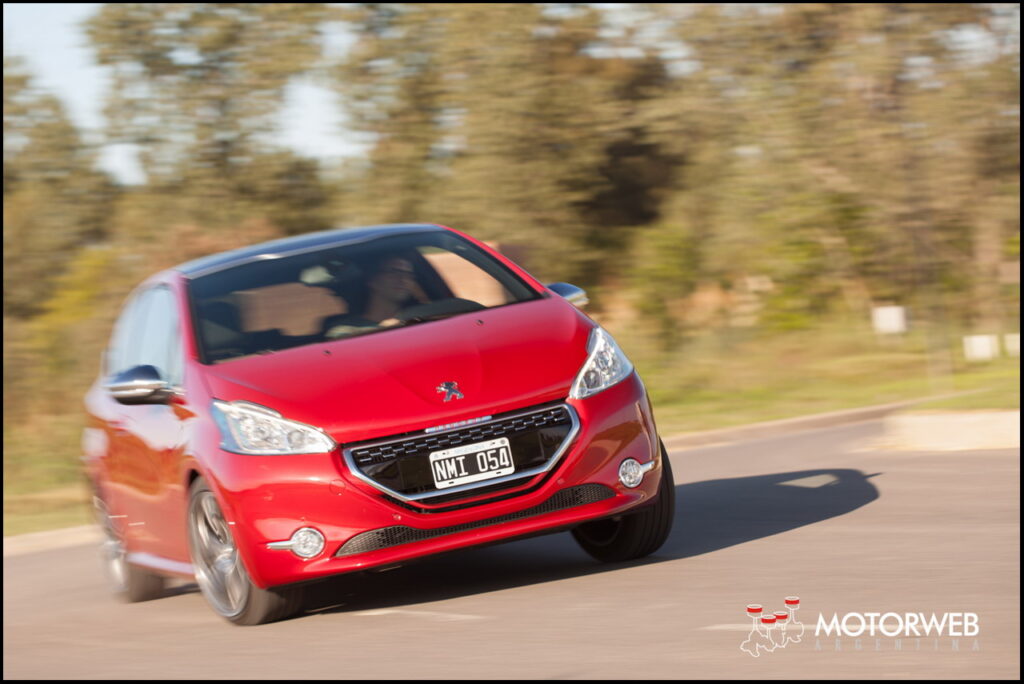 2014-03 TEST Peugeot 208 GTi 043