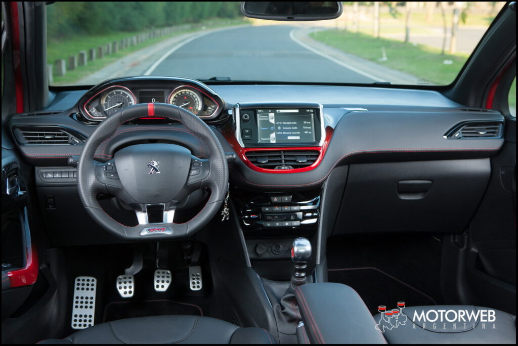 2014-03 TEST Peugeot 208 GTi 068