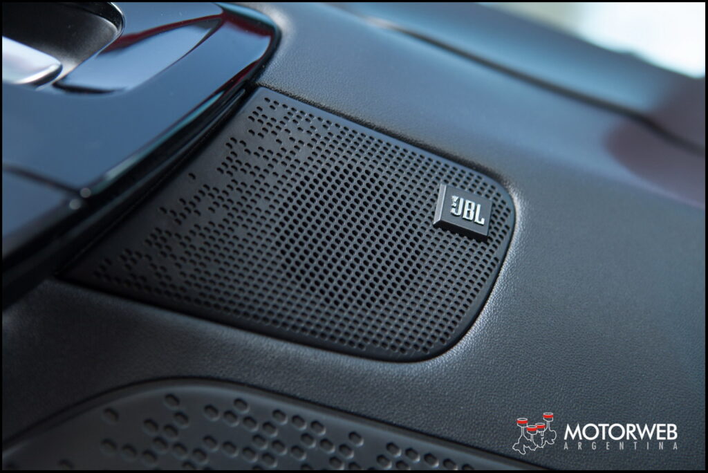 2014-03 TEST Peugeot 208 GTi 099