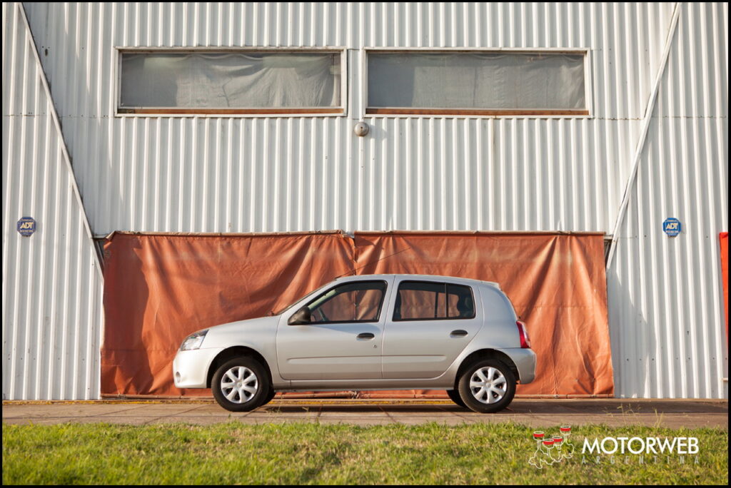 2014-05-10 TEST Renault Clio Mio 05