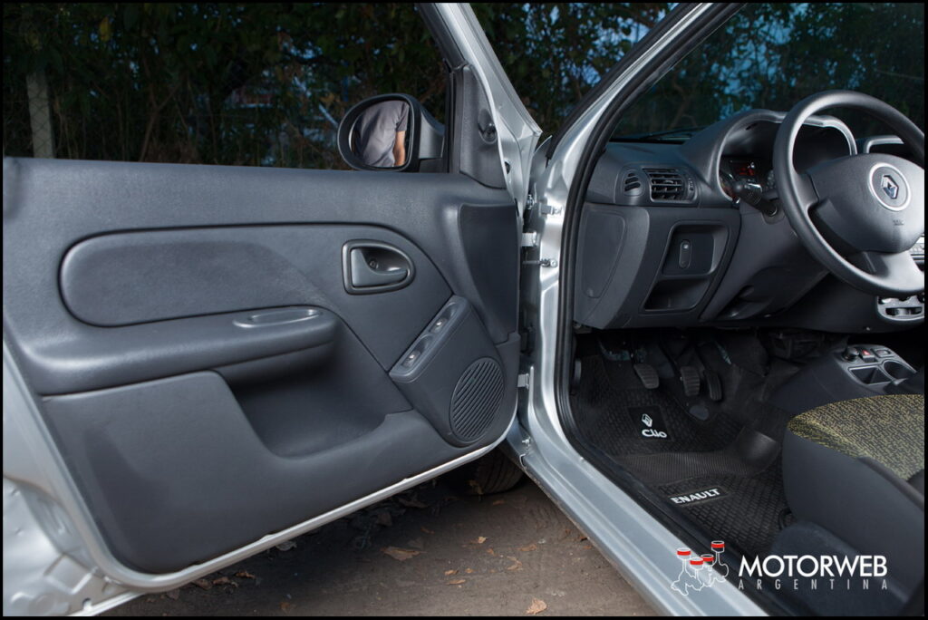 2014-05-10 TEST Renault Clio Mio 42