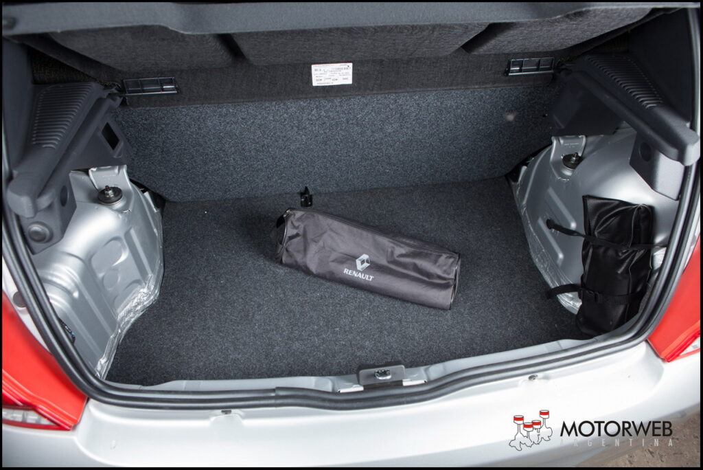 2014-05-10 TEST Renault Clio Mio 48