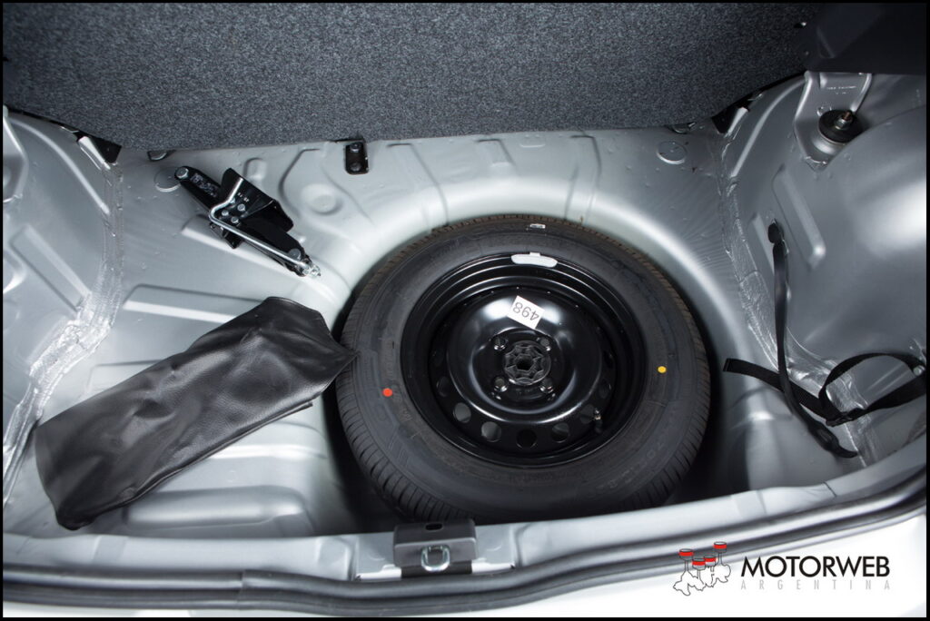 2014-05-10 TEST Renault Clio Mio 50