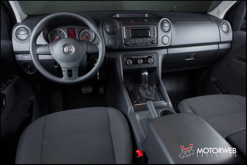 2014-06 TEST VW Amarok TL AT8 Motorweb 32