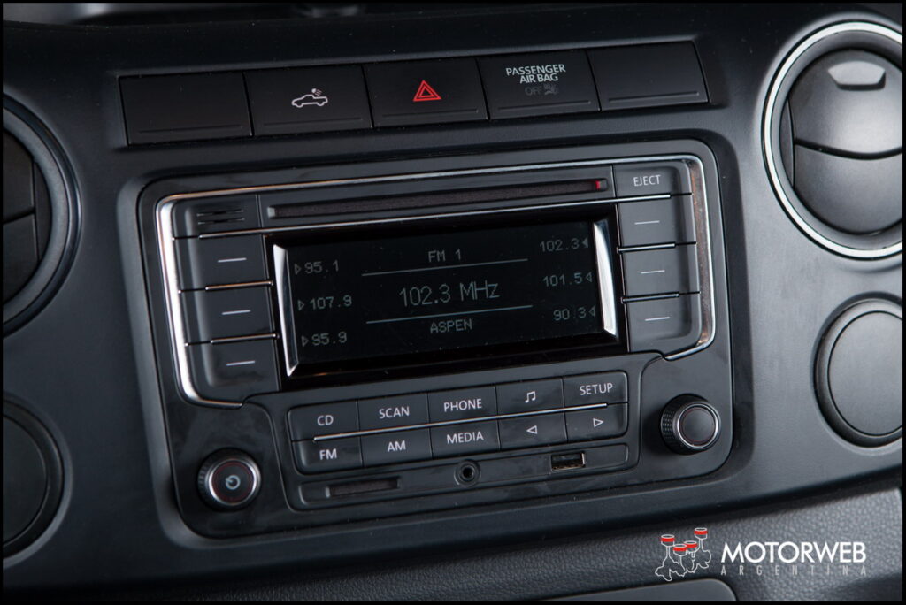 2014-06 TEST VW Amarok TL AT8 Motorweb 41