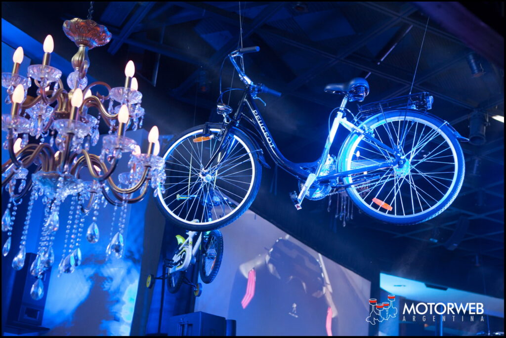 2014-07-23 LANZ Bicis Peugeot y Movilidad MU 28