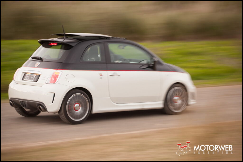 2014-07 TEST Abarth 595 Turismo Motorweb Argentina 058