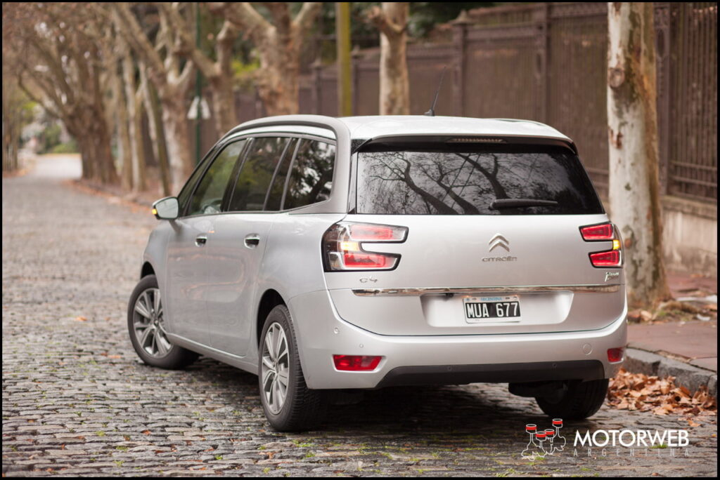 2014-08 TEST Citroen C4 Grand Picasso 021
