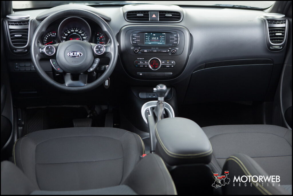 2014-08 TEST Kia Soul Motorweb Argentina 103