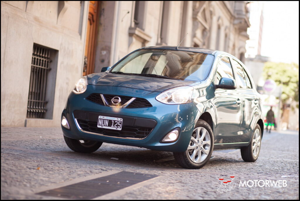2014-08 TEST Nissan March Argentina 133