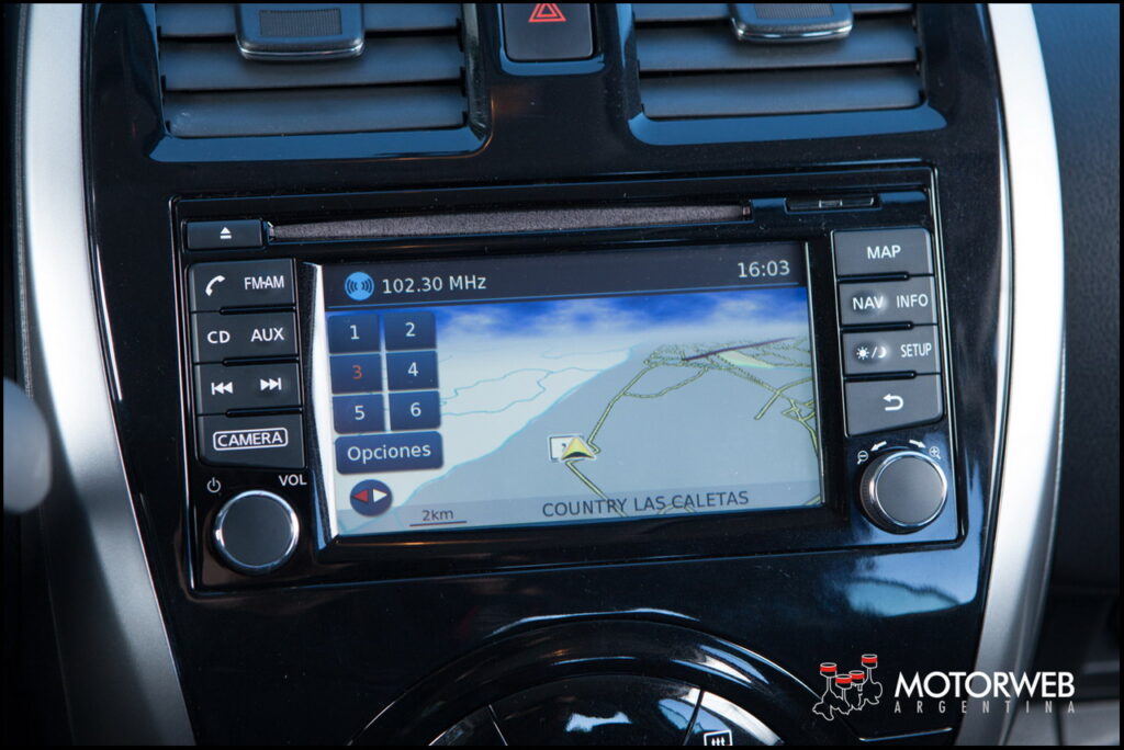 2014-08 TEST Nissan March Argentina 176