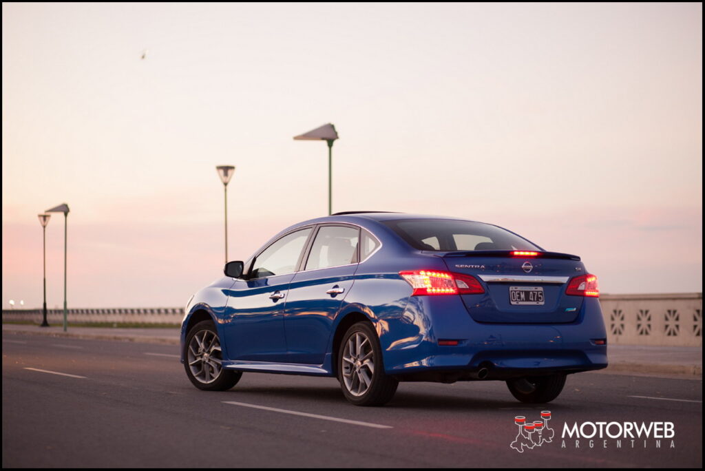 2014-09-18 TEST Nissan Sentra SR Motorweb Argentina 031