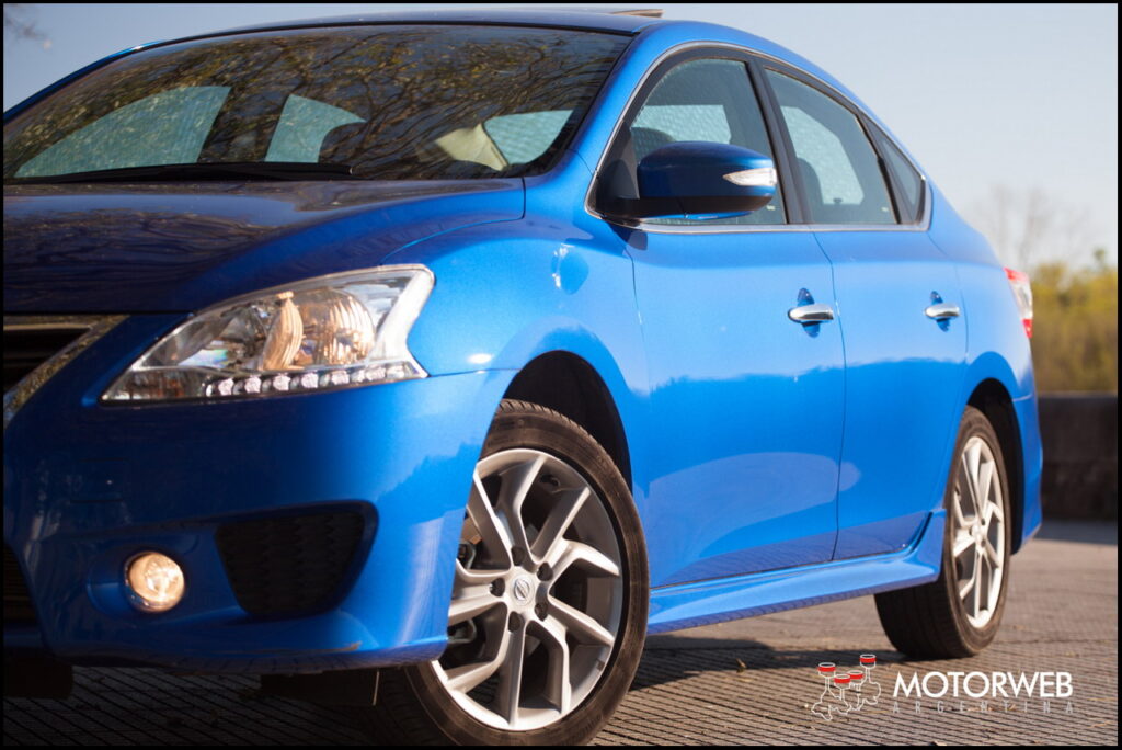 2014-09-18 TEST Nissan Sentra SR Motorweb Argentina 044
