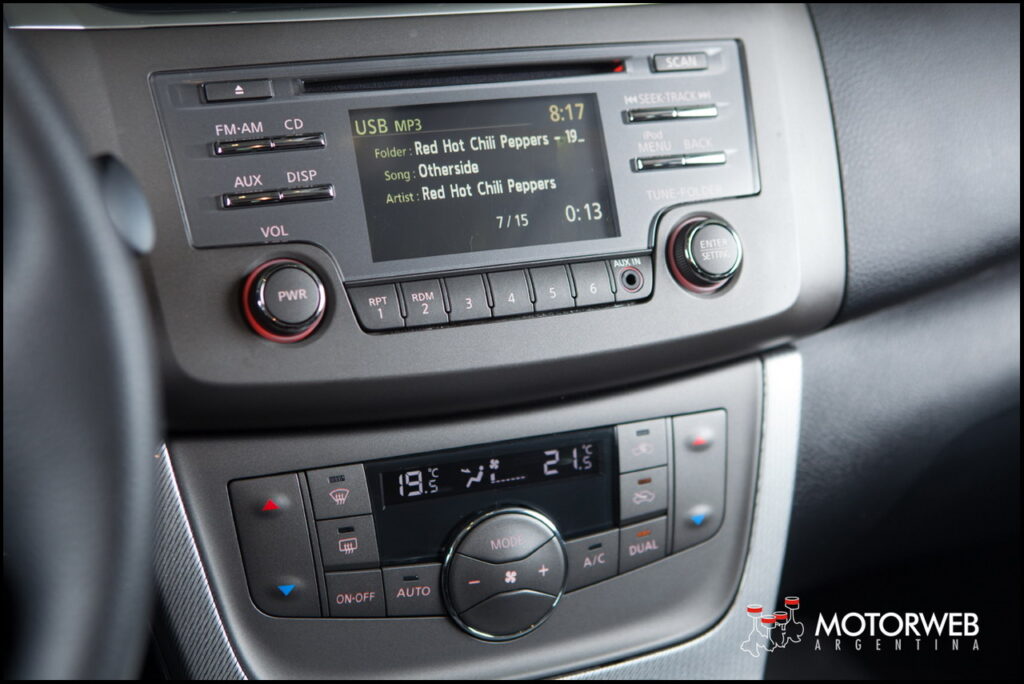 2014-09-18 TEST Nissan Sentra SR Motorweb Argentina 064