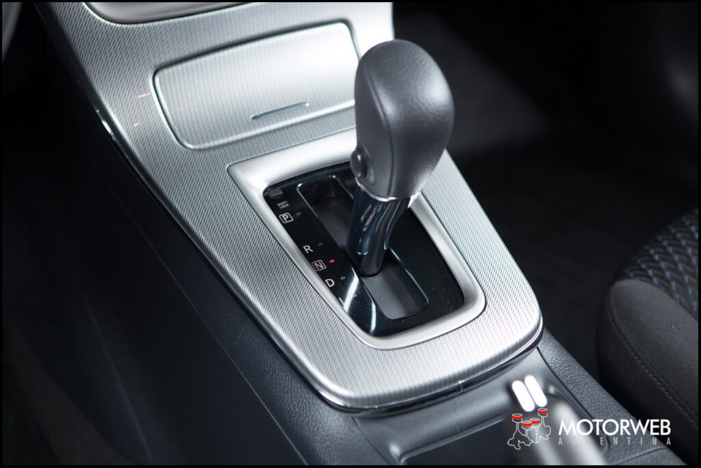 2014-09-18 TEST Nissan Sentra SR Motorweb Argentina 073