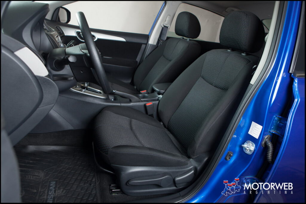 2014-09-18 TEST Nissan Sentra SR Motorweb Argentina 075