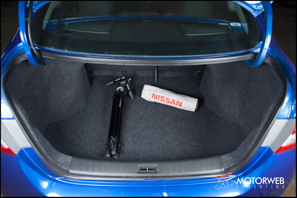 2014-09-18 TEST Nissan Sentra SR Motorweb Argentina 099