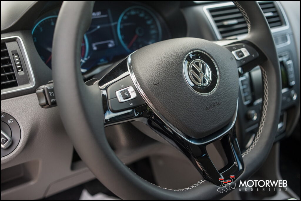 VW Suran 2015 Motorweb Argentina 33