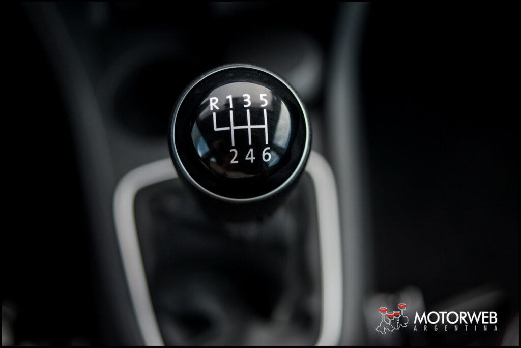 VW Suran Cross 2015 Motorweb Argentina 44