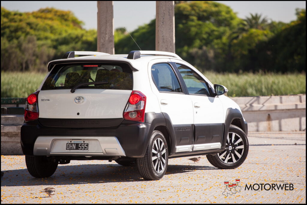 2014-12 TEST Toyota Etios Cross Motorweb Argentina 112