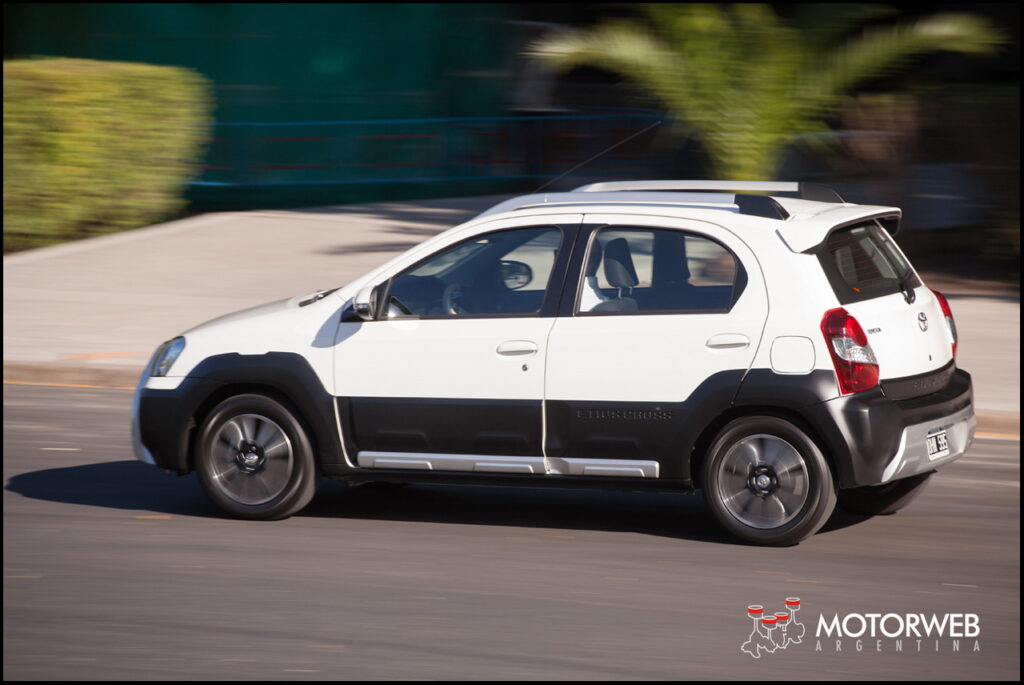 2014-12 TEST Toyota Etios Cross Motorweb Argentina 154