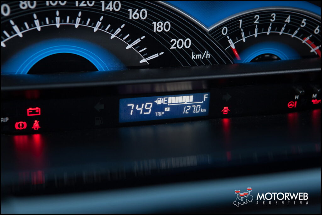 2014-12 TEST Toyota Etios Cross Motorweb Argentina 173