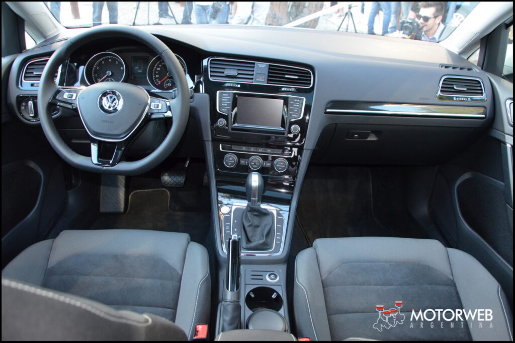 2015-01-08 LANZ Volkswagen Golf VII Motorweb Argentina 29