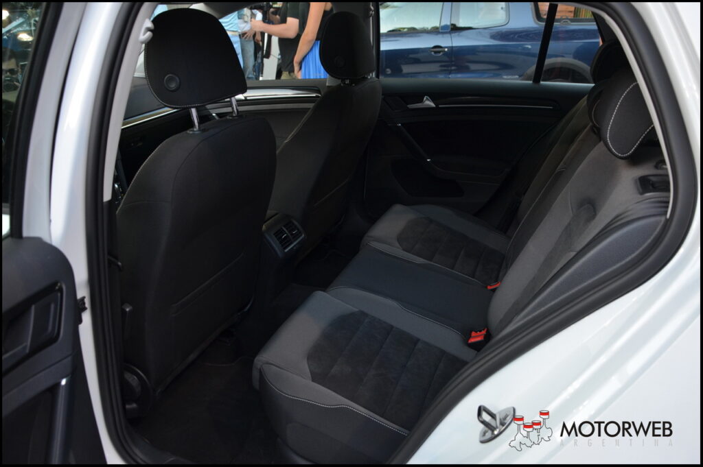 2015-01-08 LANZ Volkswagen Golf VII Motorweb Argentina 35