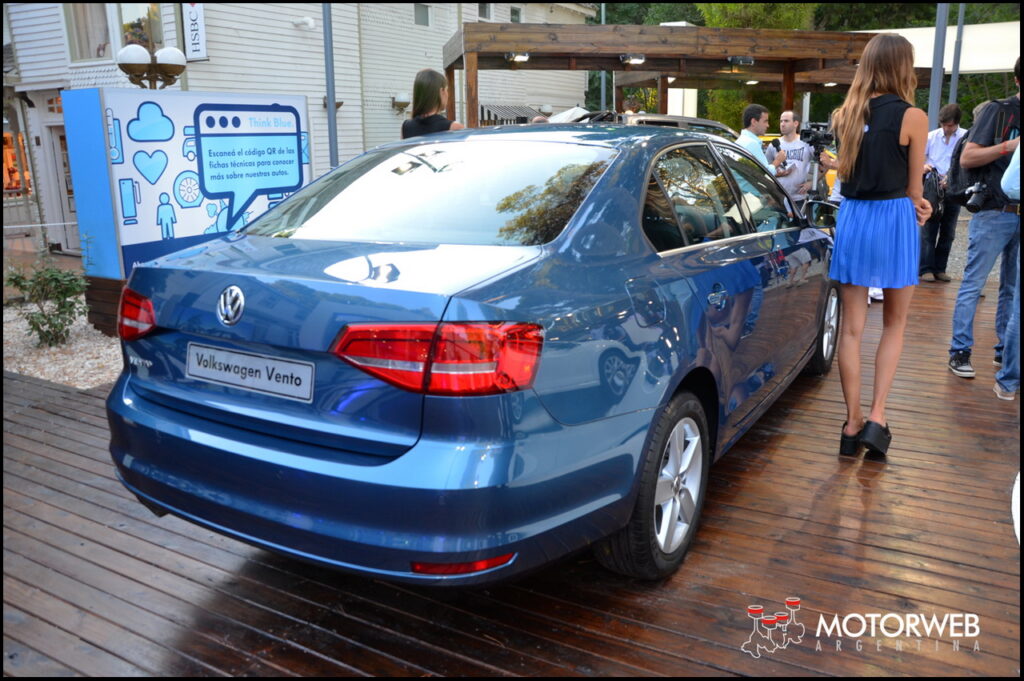2015-01-08 LANZ Volkswagen Vento Motorweb Argentina 015